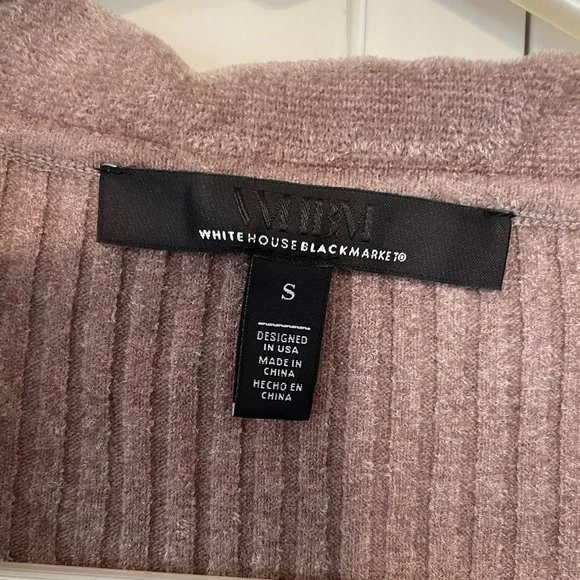 WHBM soft velvety sweater size small - Picture 5 of 6